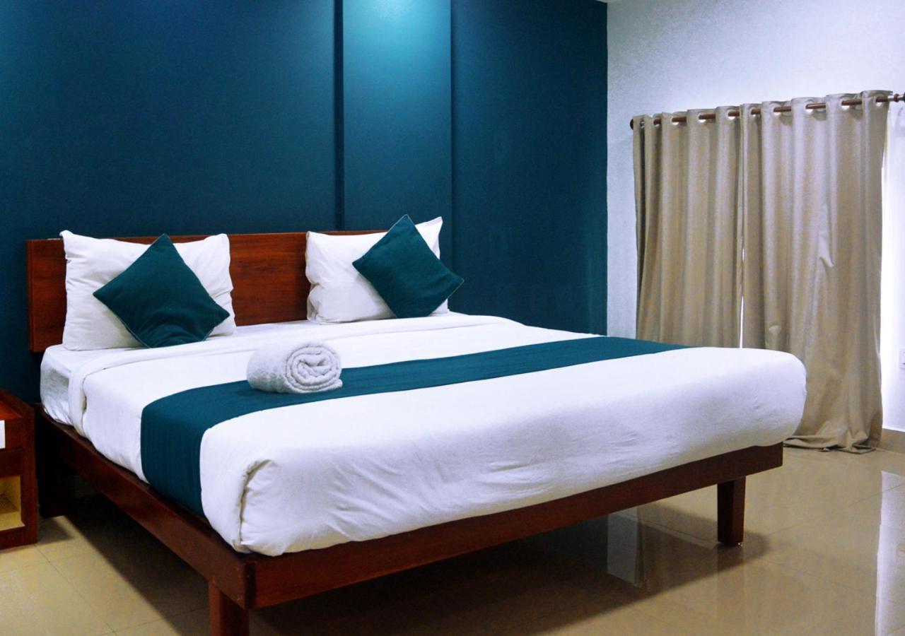 The Reach Hotel Kochi Buitenkant foto