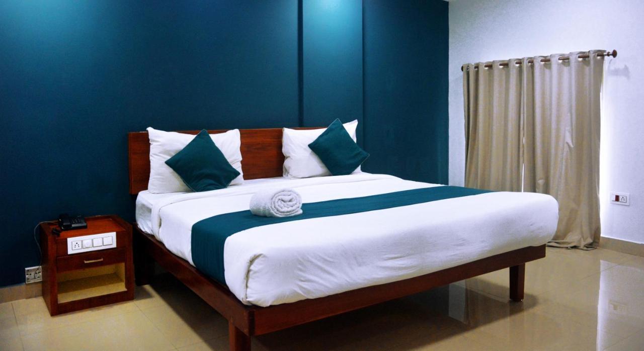 The Reach Hotel Kochi Buitenkant foto