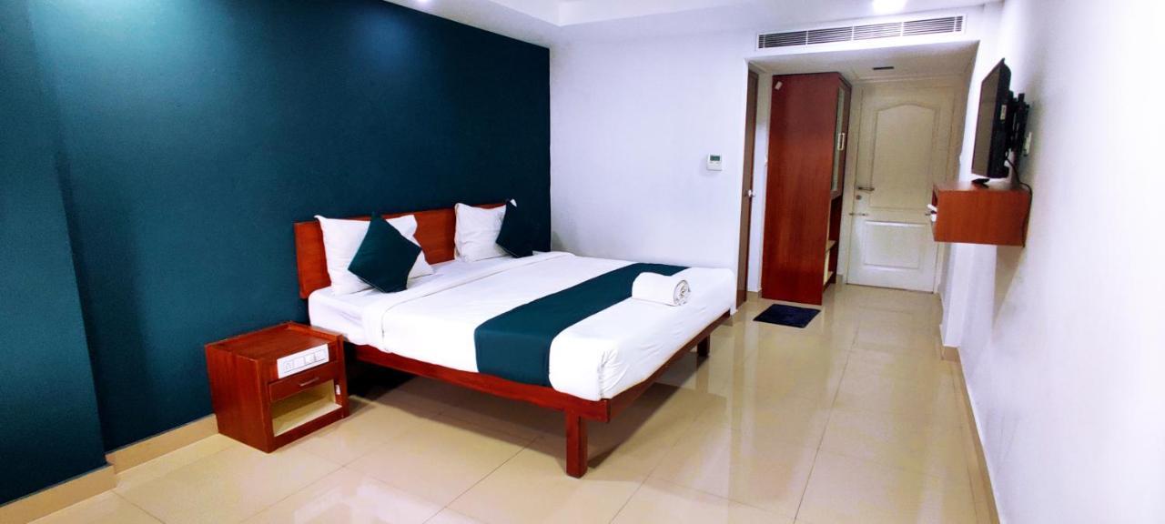 The Reach Hotel Kochi Buitenkant foto
