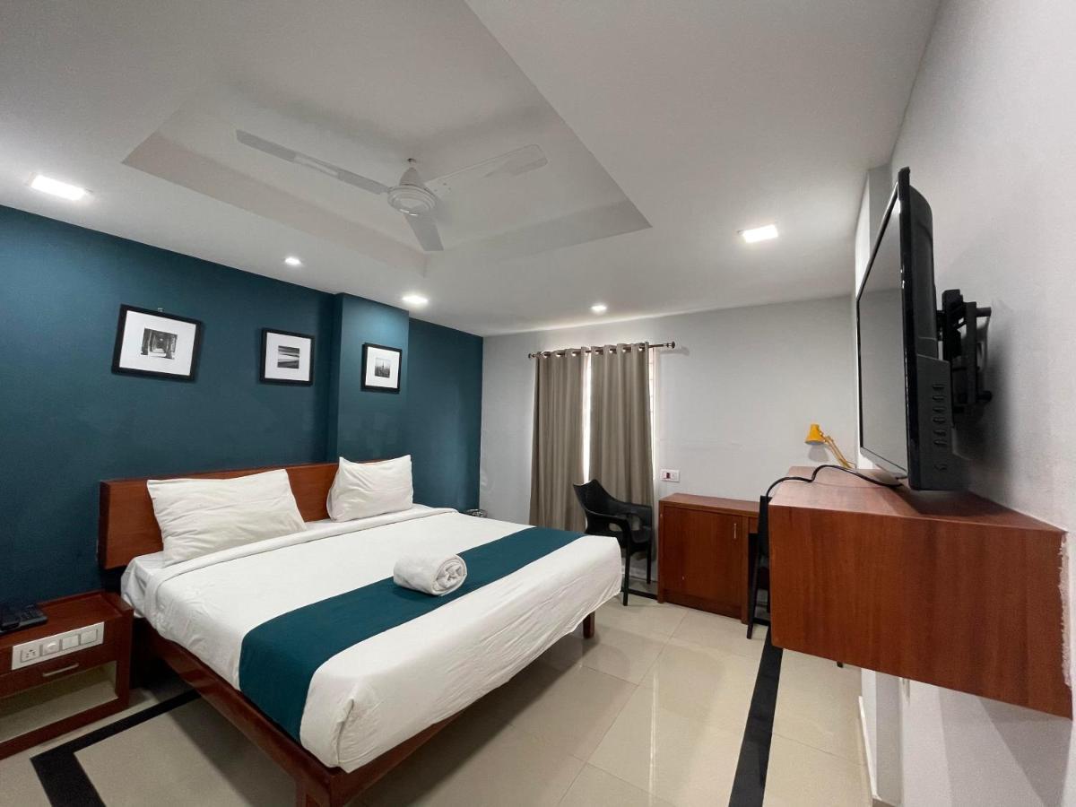 The Reach Hotel Kochi Buitenkant foto