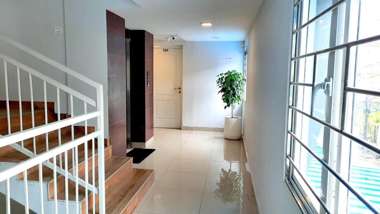The Reach Hotel Kochi Buitenkant foto