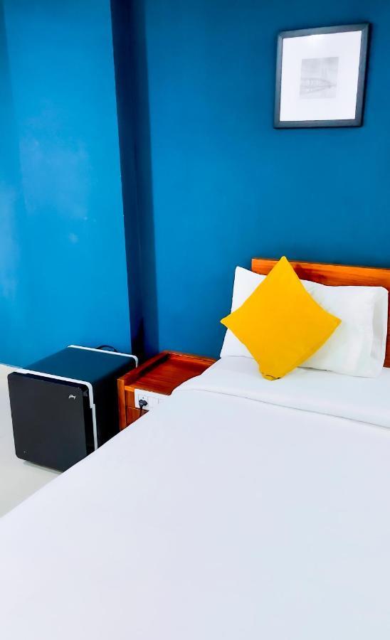 The Reach Hotel Kochi Buitenkant foto