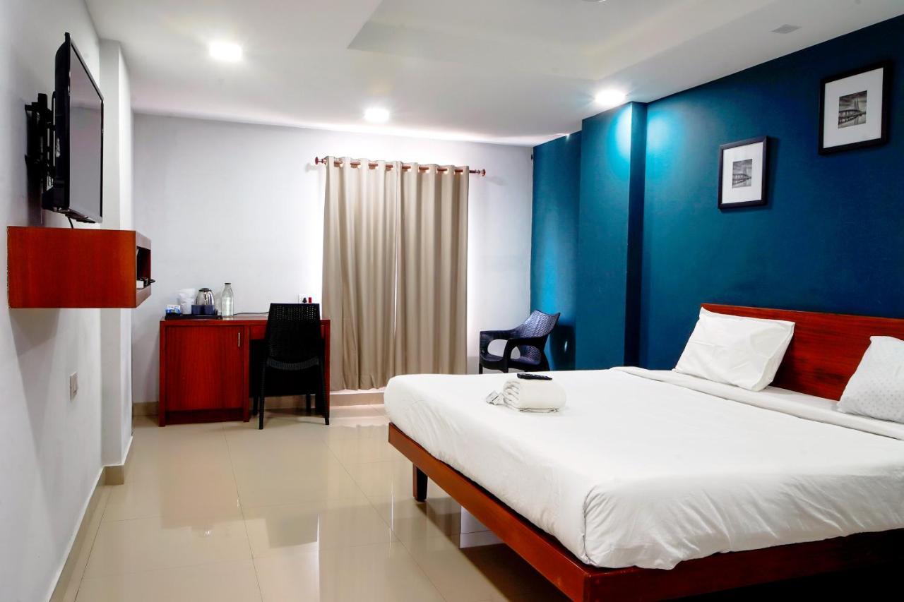 The Reach Hotel Kochi Buitenkant foto