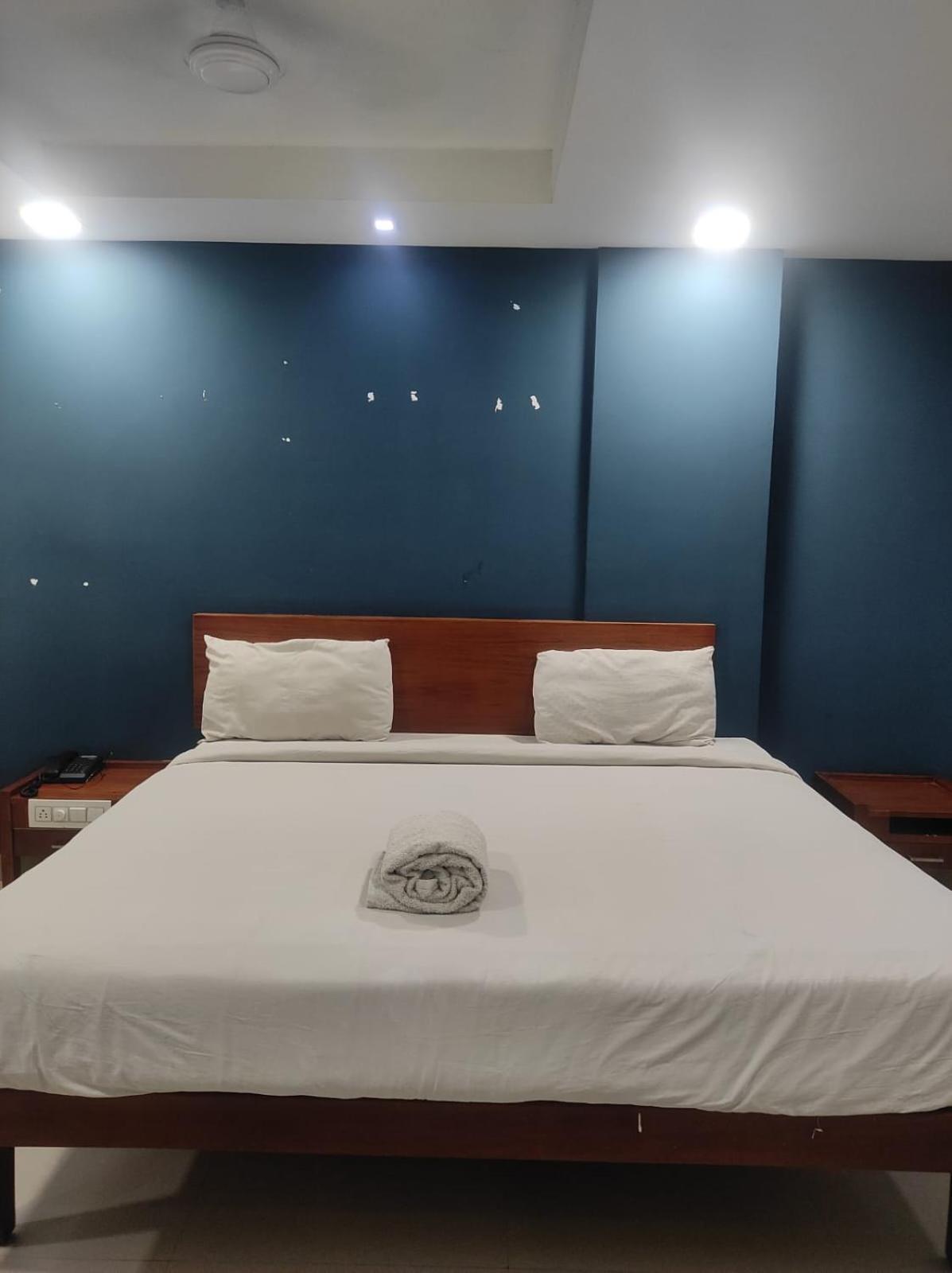 The Reach Hotel Kochi Buitenkant foto