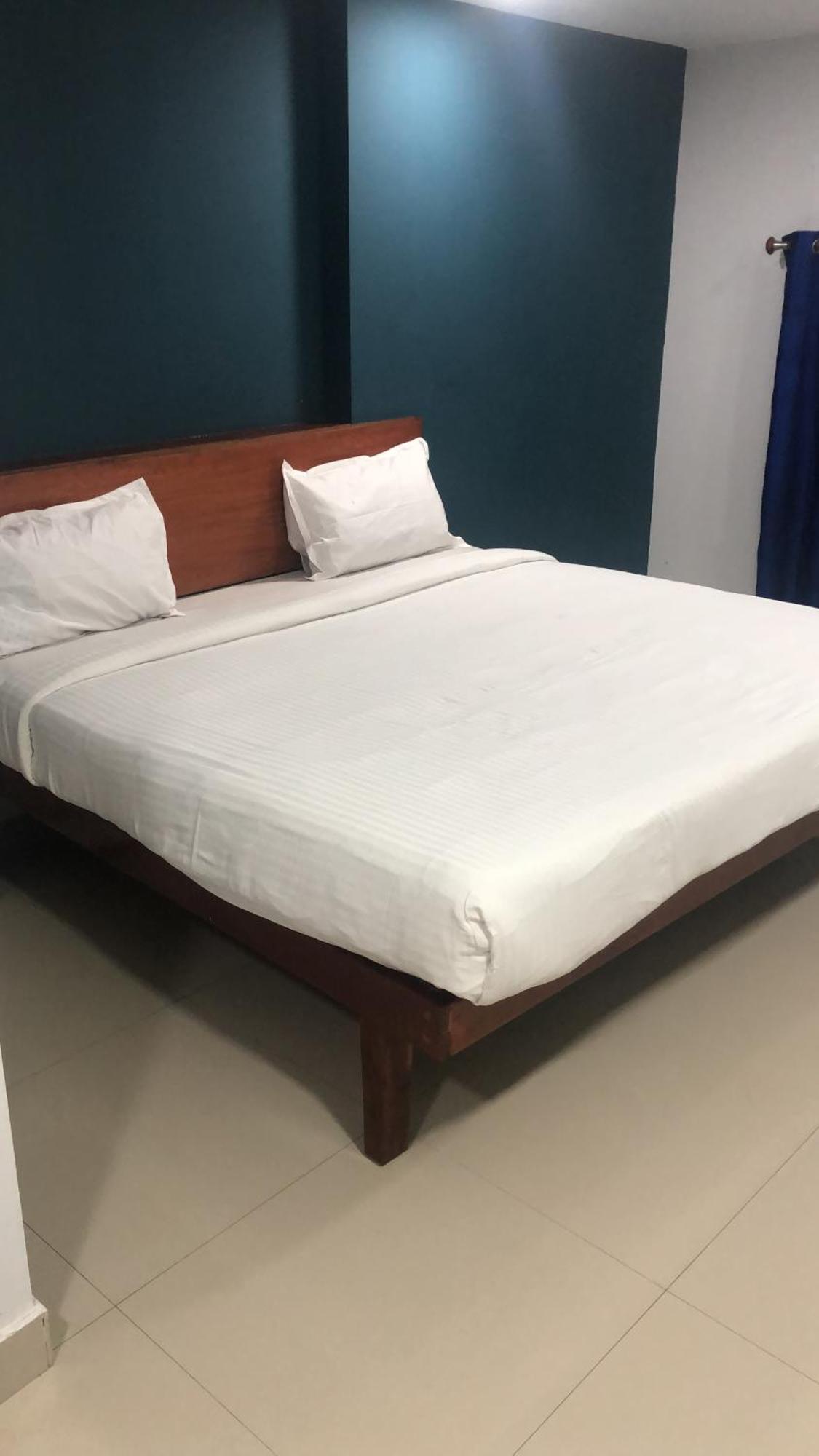 The Reach Hotel Kochi Buitenkant foto
