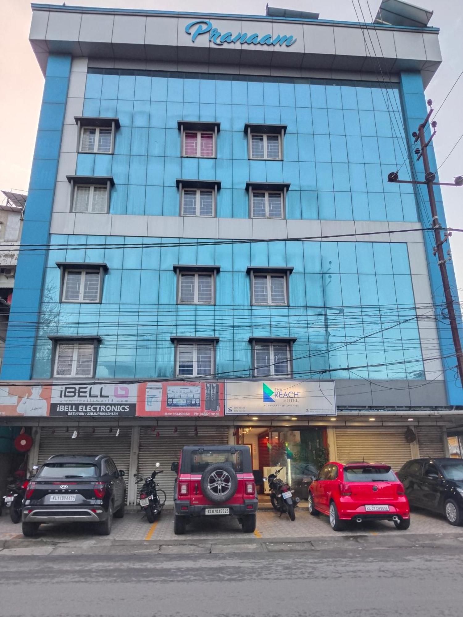 The Reach Hotel Kochi Buitenkant foto